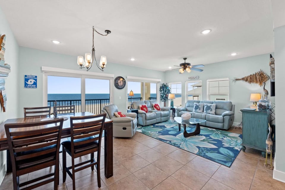 View (from property/room), Balcony/Terrace, Living room, Seating area, Dining area, Sea view