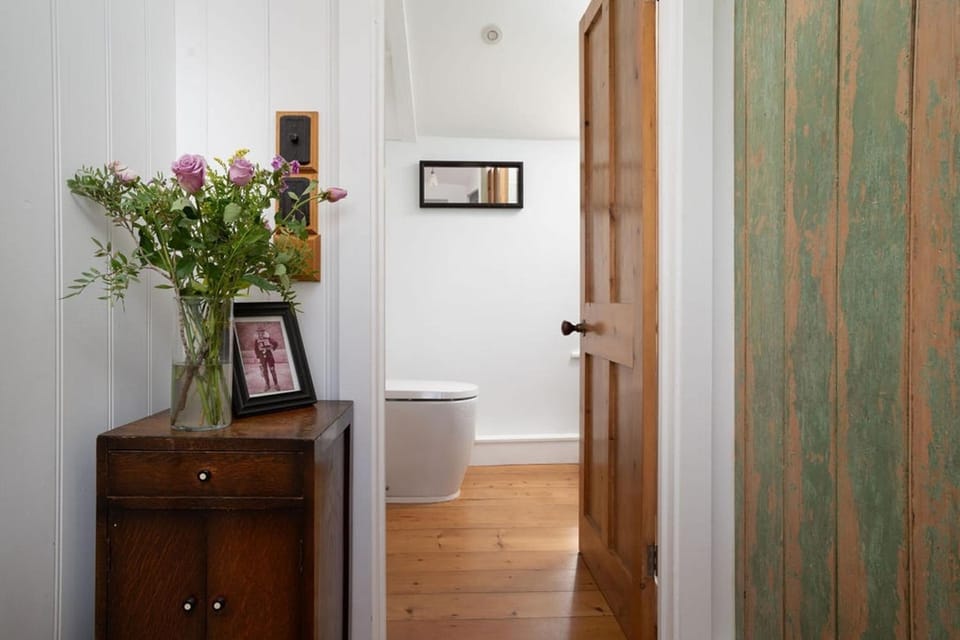 Toilet, Bathroom