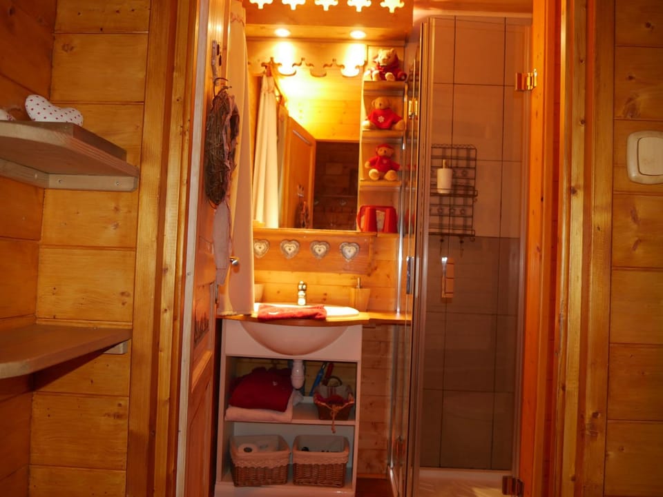 Chalet la Colombière Bed and Breakfast in Auvergne-Rhône-Alpes