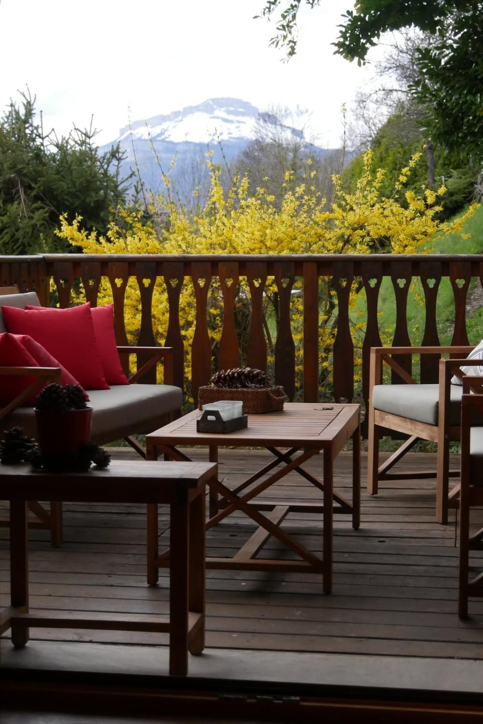 Balcony/Terrace, Mountain view