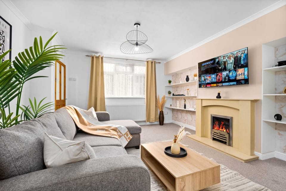 TV and multimedia, Living room, Seating area