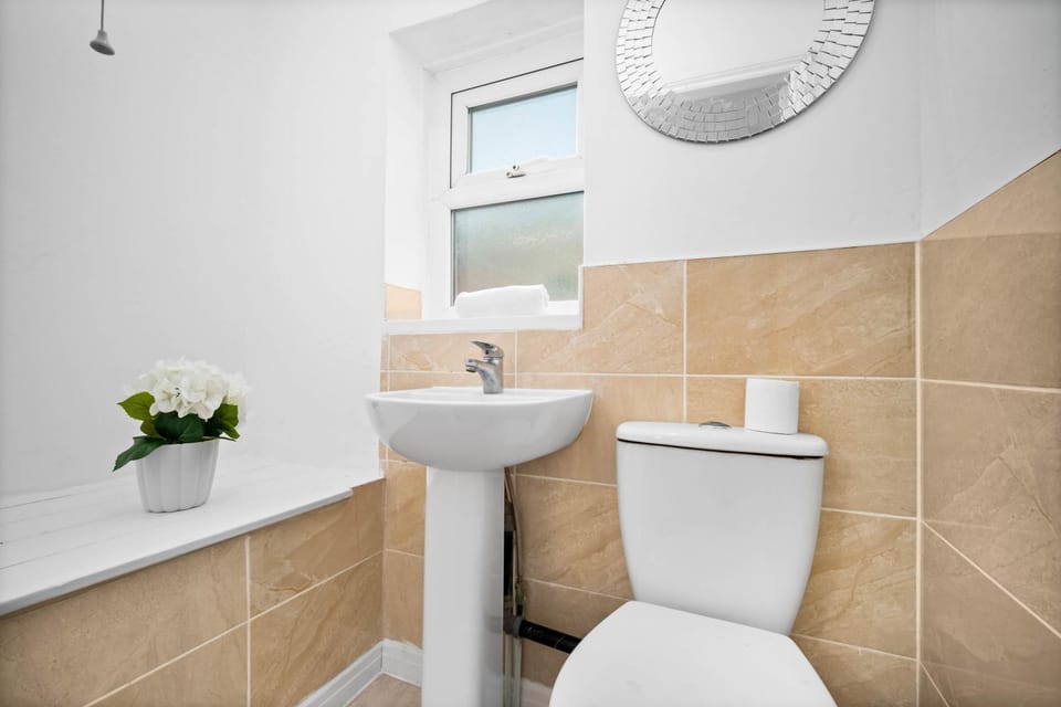 Toilet, Bathroom