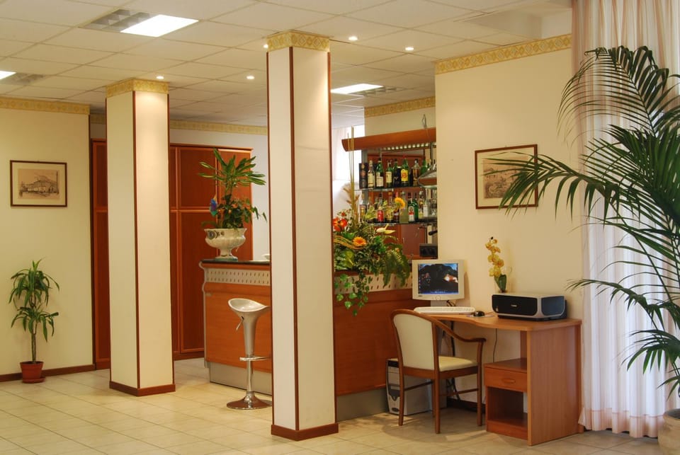 Lounge or bar