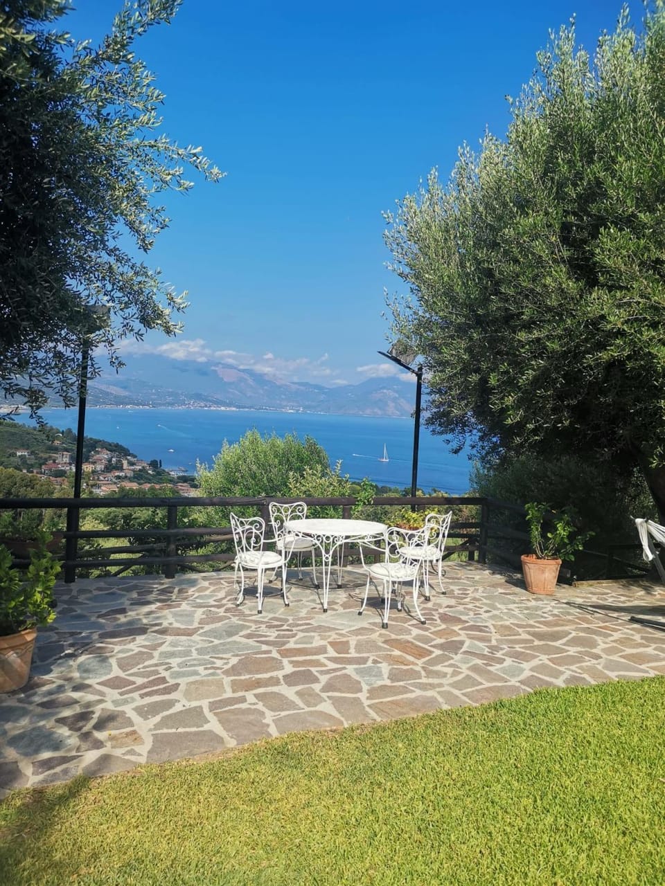 Day, Natural landscape, Garden, Garden, Balcony/Terrace, Garden view, Sea view