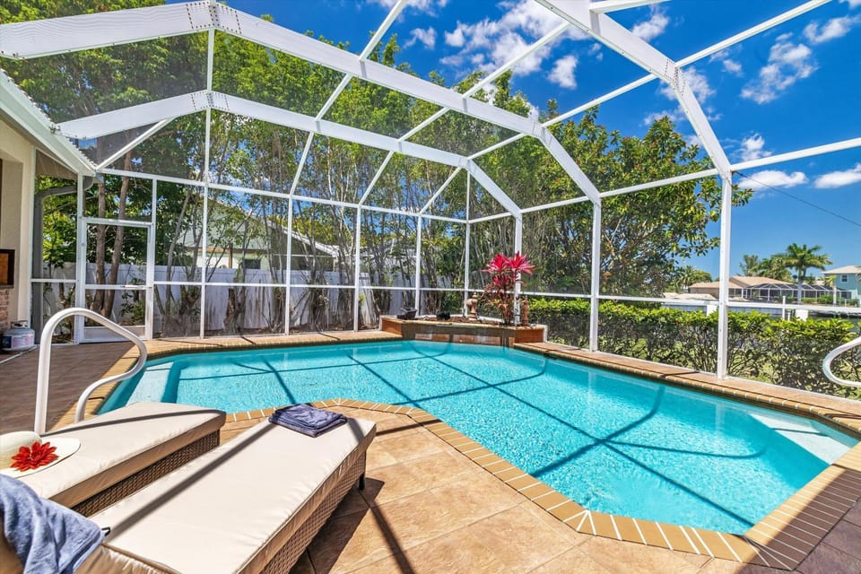 Pet friendly villa on gulf access canal w/elec heated pool & pretty views! Villa Sienna - SWFL Rentals Villa in Cape Coral