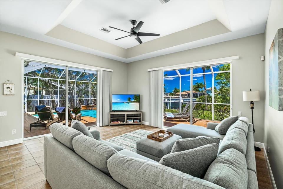 Pet friendly villa on gulf access canal w/elec heated pool & pretty views! Villa Sienna - SWFL Rentals Villa in Cape Coral