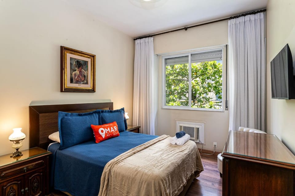 Atemporal Charm 3BDR 110m from the Beach|BI 32/502 Apartment in Rio de Janeiro
