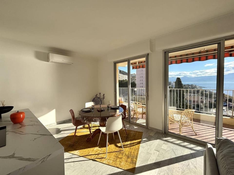 Balcony/Terrace, Living room, Dining area, Sea view