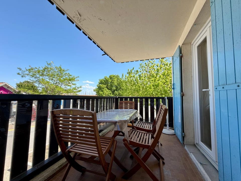 Patio, View (from property/room), Balcony/Terrace