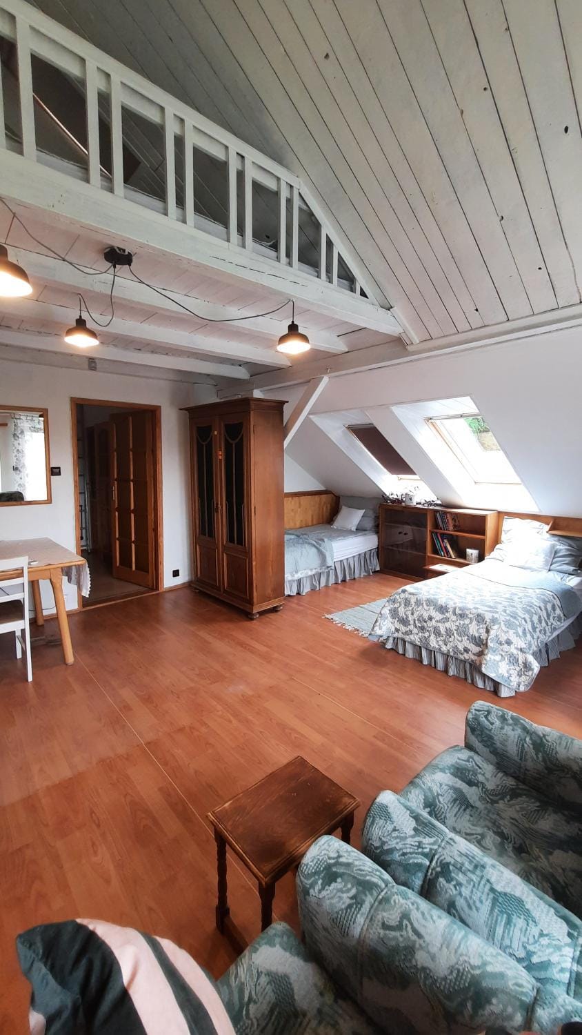 Bed, Photo of the whole room