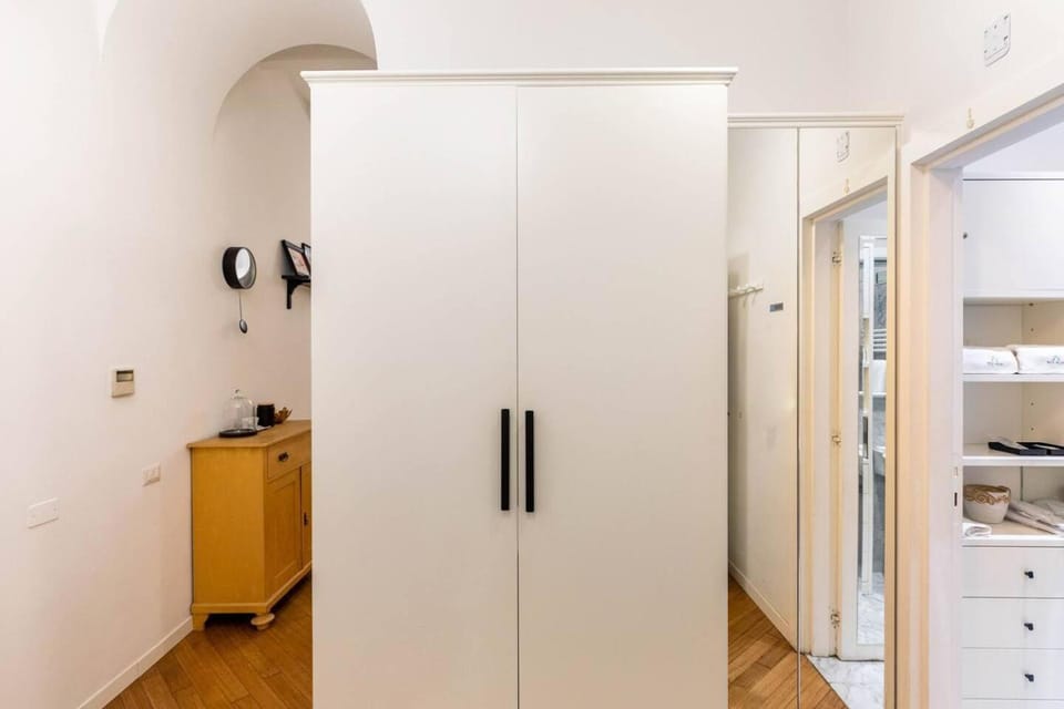 Kitchen or kitchenette, wardrobe
