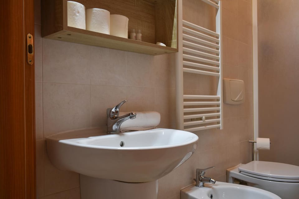 Toilet, Bathroom, bidet