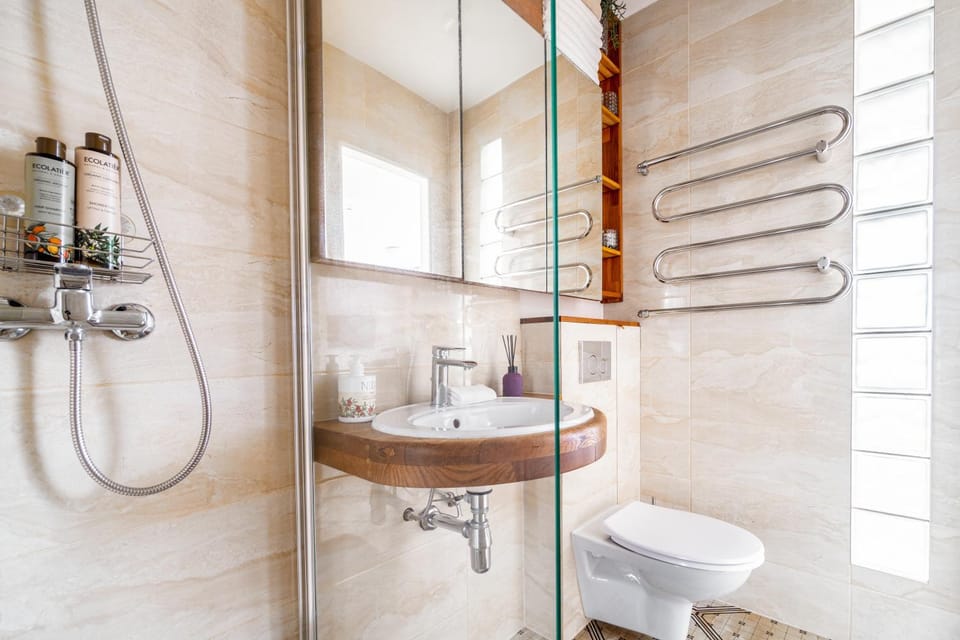 Shower, Toilet, Bathroom