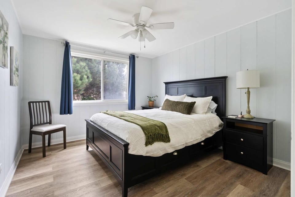 O-Side Beach Bungalow with Jaccuzi Blocks to beach House in Oceanside