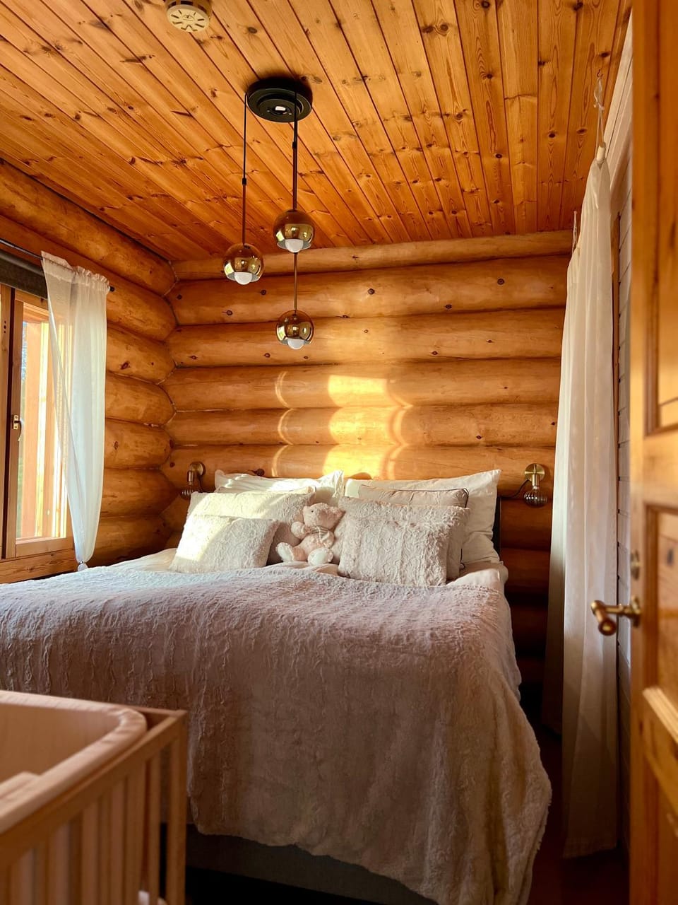 Bed, Photo of the whole room
