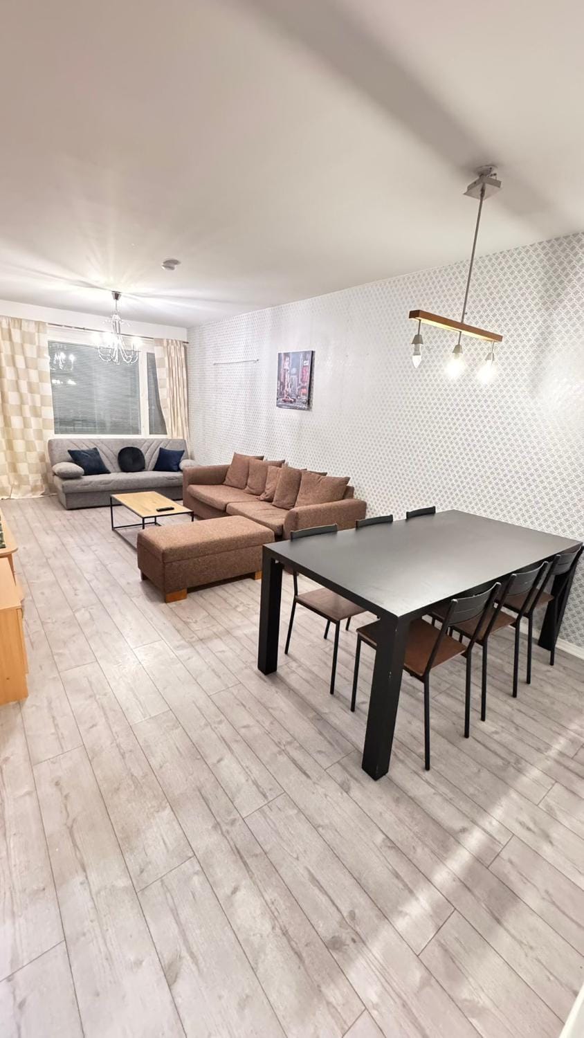 Living room, Seating area, Dining area