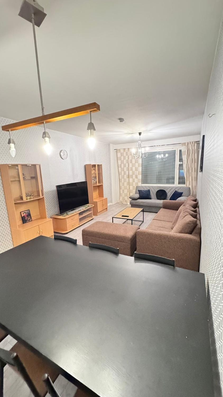 Communal lounge/ TV room, TV and multimedia, Living room, Dining area