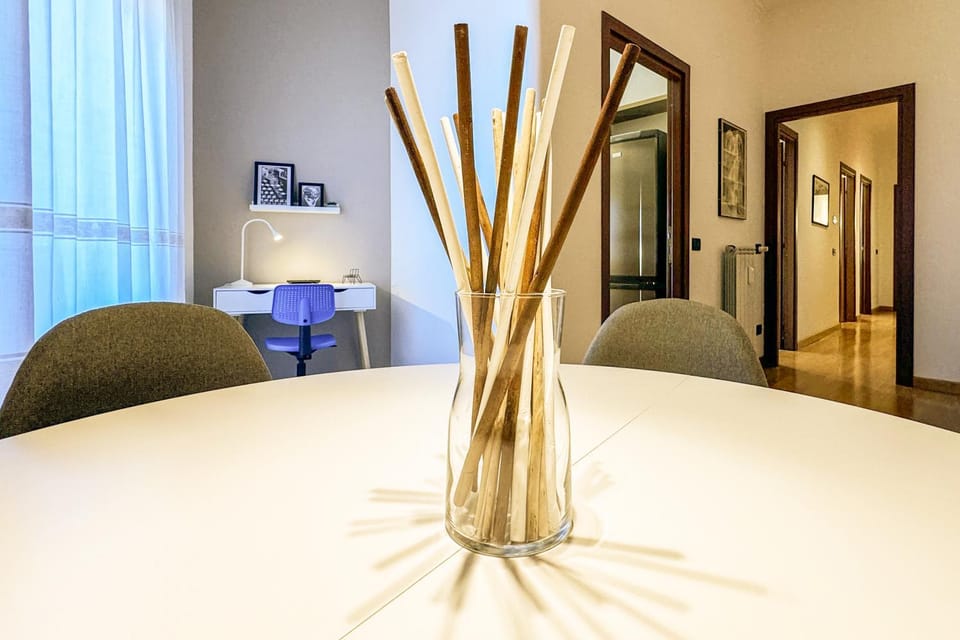Dining area, Lunch