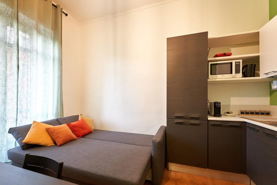 Kitchen or kitchenette, Living room, oven, pet friendly