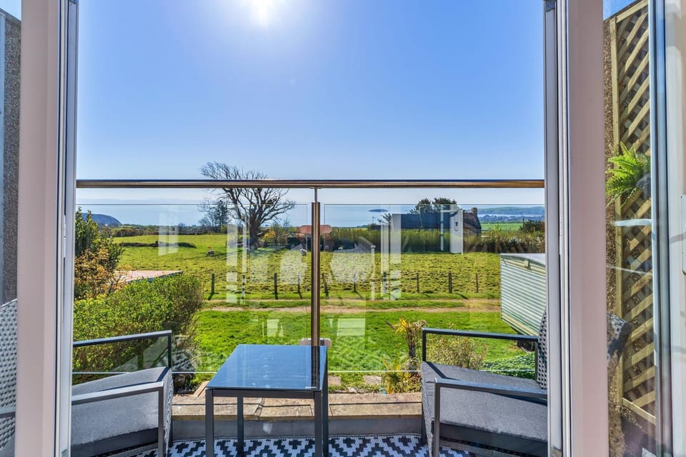 Balcony/Terrace, Mountain view, Sea view