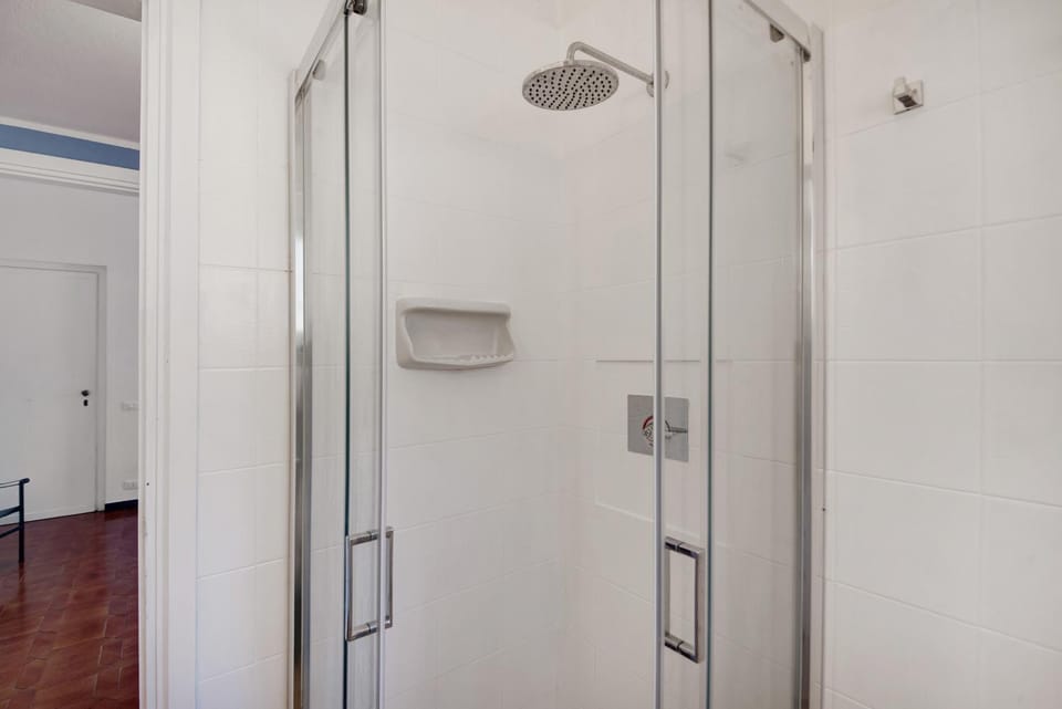 Bathroom, Living room