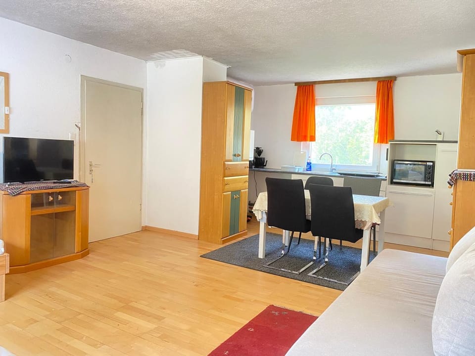 TV and multimedia, Kitchen or kitchenette