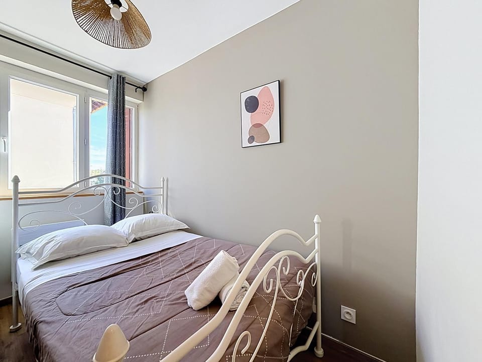 Apartment 10pers Aubière , Parking, WiFi - TV Apartment in Auvergne-Rhône-Alpes