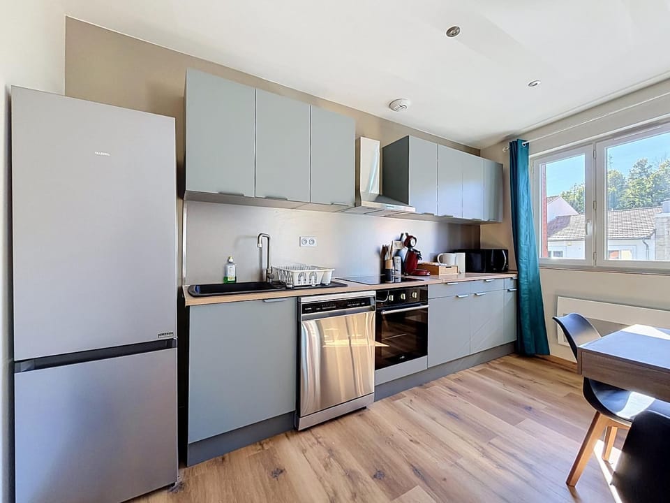 Apartment 10pers Aubière , Parking, WiFi - TV Apartment in Auvergne-Rhône-Alpes