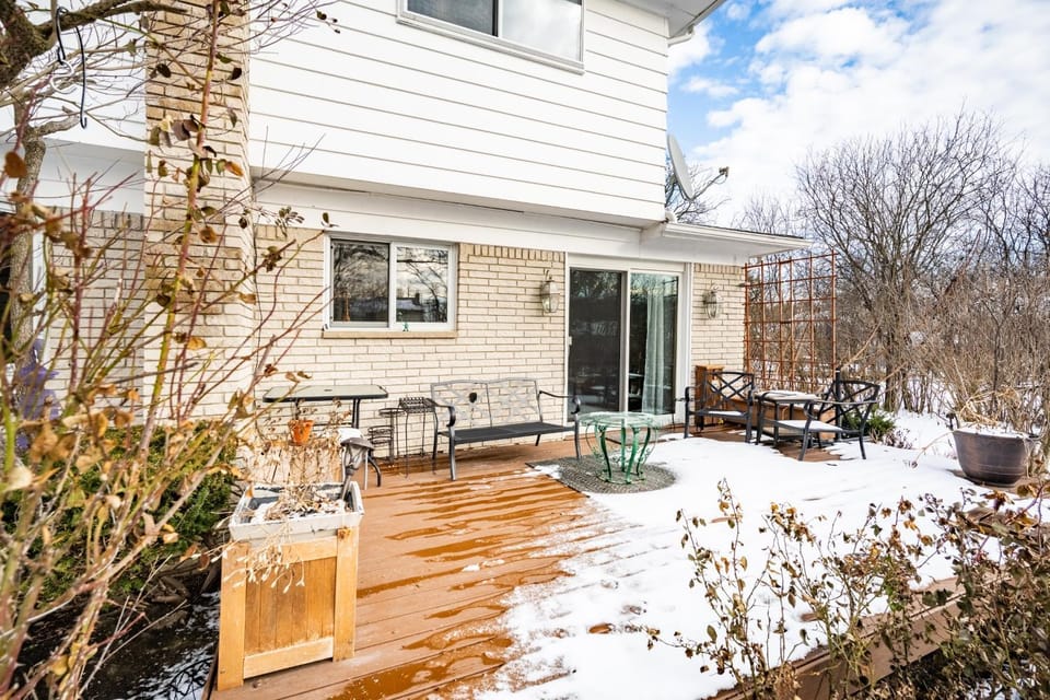 Property building, Patio, Day, Winter