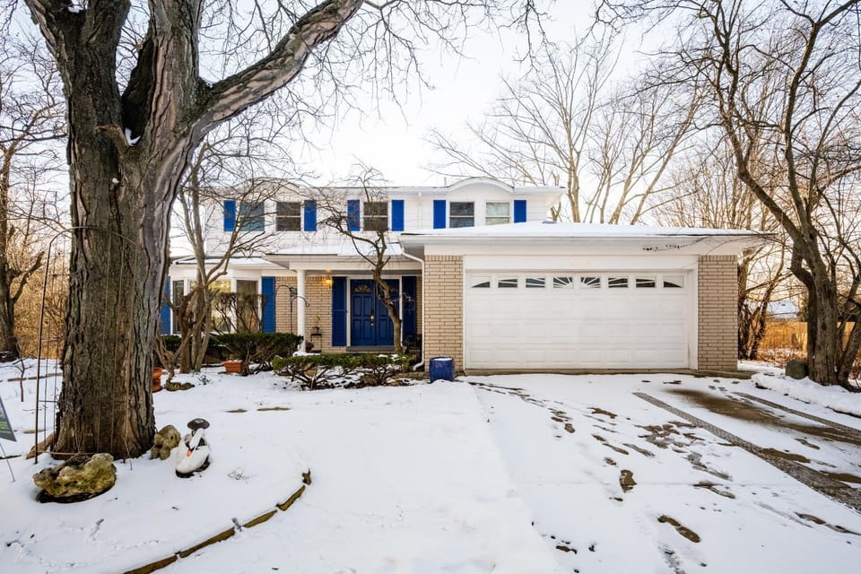 Property building, Day, Winter