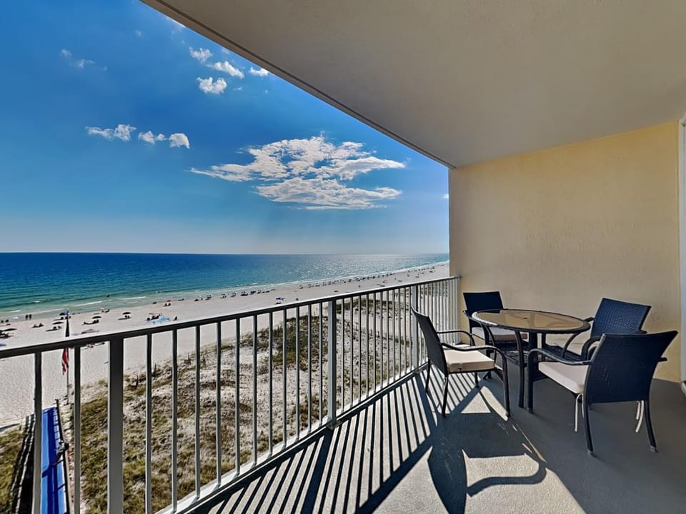 Balcony/Terrace, Seating area, Beach, Sea view