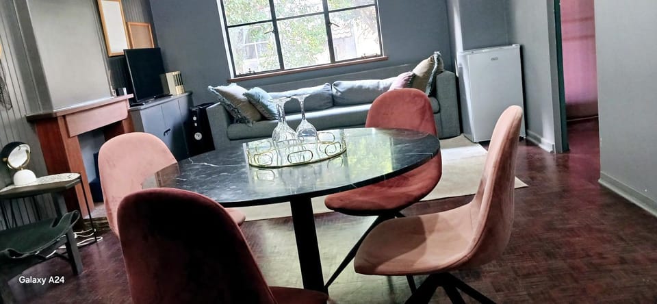 27 Sherwood Gate on 110 Rivonia Street Apartment in Sandton