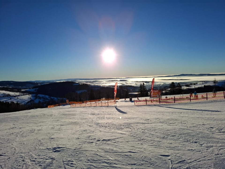 Skiing, Mountain view
