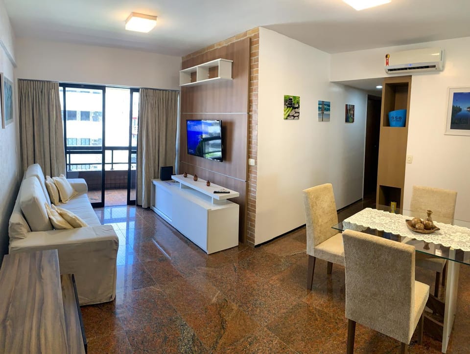 Communal lounge/ TV room, TV and multimedia, Living room, Seating area, Dining area, Evening entertainment, air conditioner