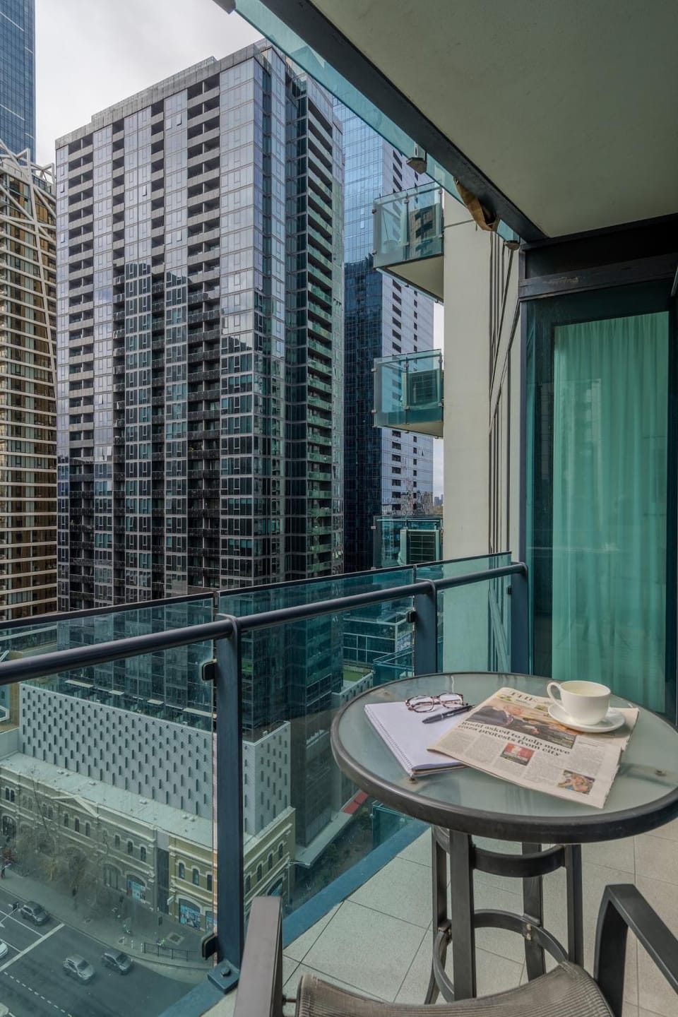StayCentral - Cityviews on City Road Southbank Apartment in Southbank