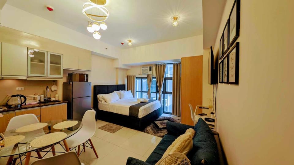 J&M Cozy Retreat - McKinley Hill, BGC Apartment in Makati