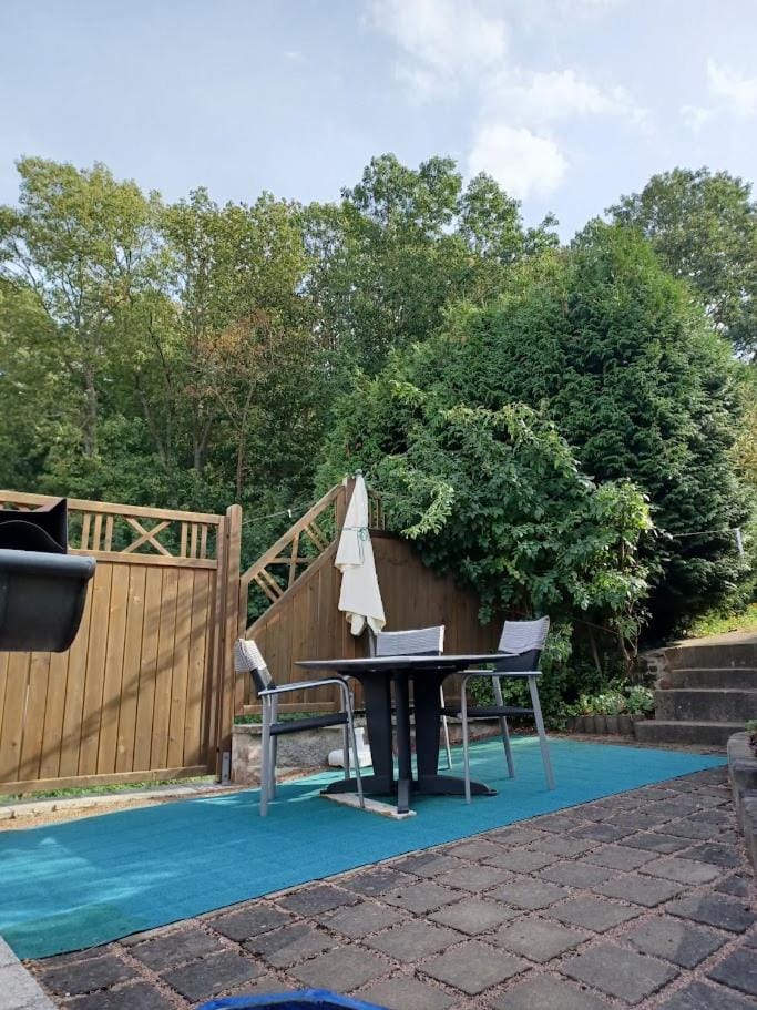Garden, Balcony/Terrace