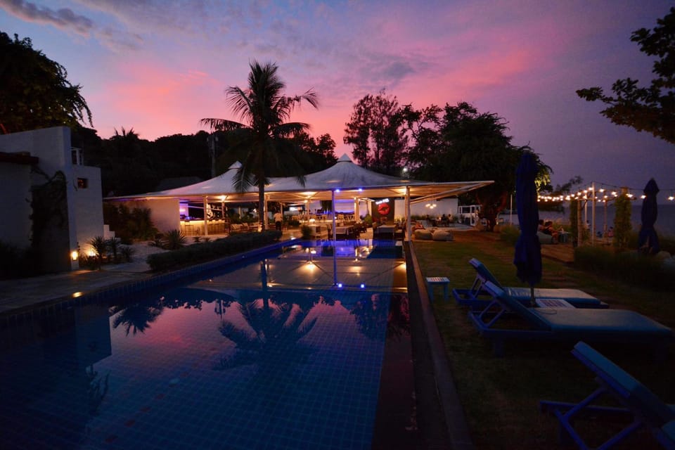 Swimming pool, Sunrise, Sunset
