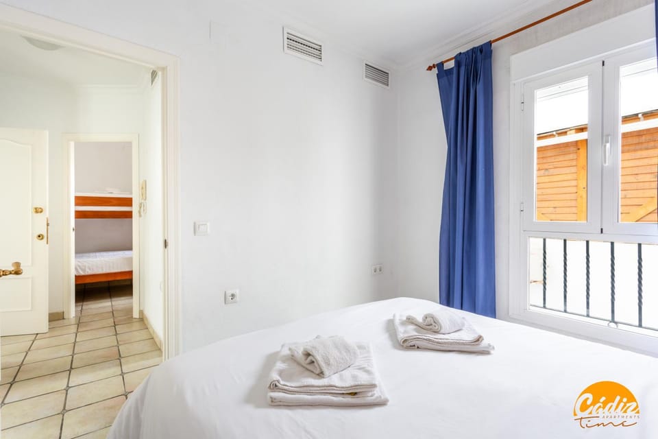 Bed, Bedroom, heating, towels, air conditioner