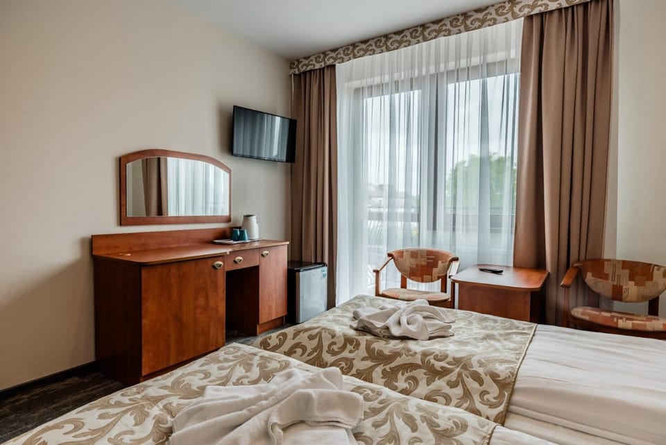 Bed, TV and multimedia