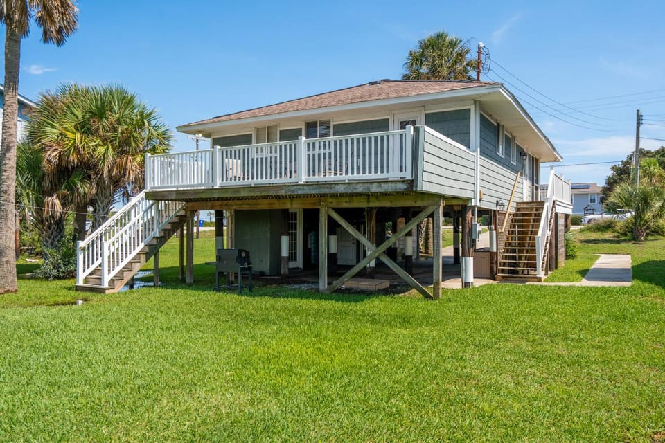 1724 E Ashley - Katie's Cottage in a Quiet Area of the Beach House in James Island
