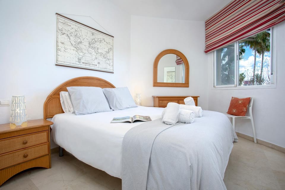 Bed, Photo of the whole room, Bedroom, furniture, towels