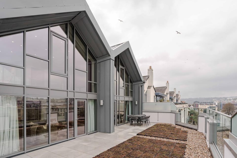 Property building, Day, View (from property/room), Balcony/Terrace, City view