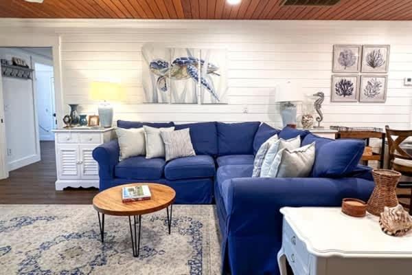 IP Beach House-Indian Pass Family Vacation home -Sleeps 8 Elevator- Pet Friendly-Ice Machine - Southern Coast Vacation Properties House in Florida