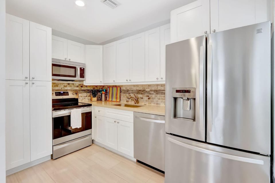 320-1 Las Olas Boulevard Apartment in Fort Lauderdale
