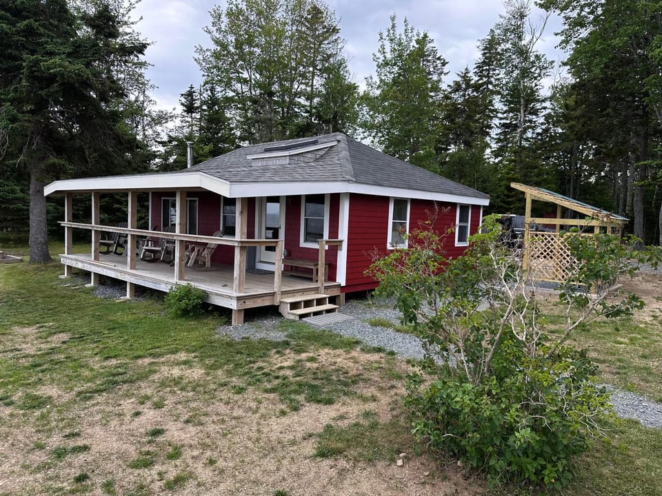 Saltwater Serenade House in Steuben