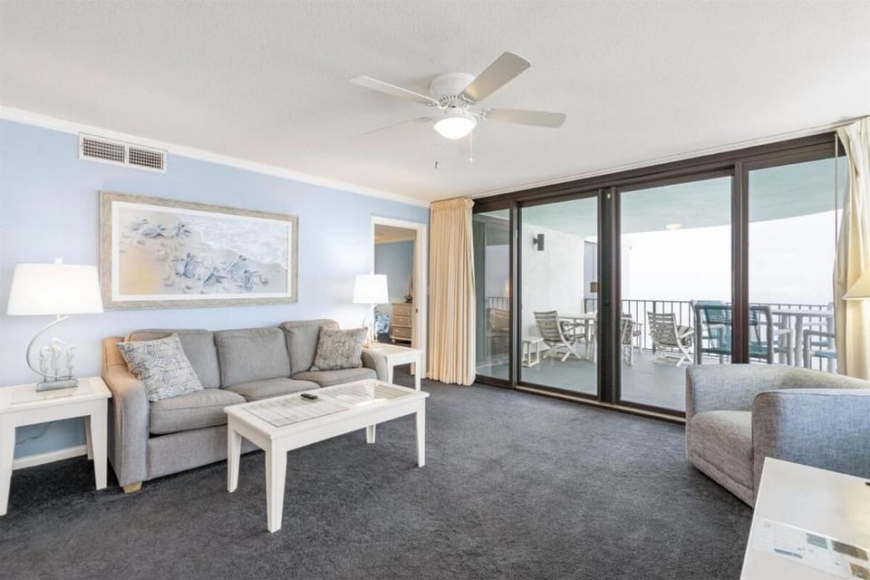 Patio, View (from property/room), Balcony/Terrace, Living room, Seating area, Dining area