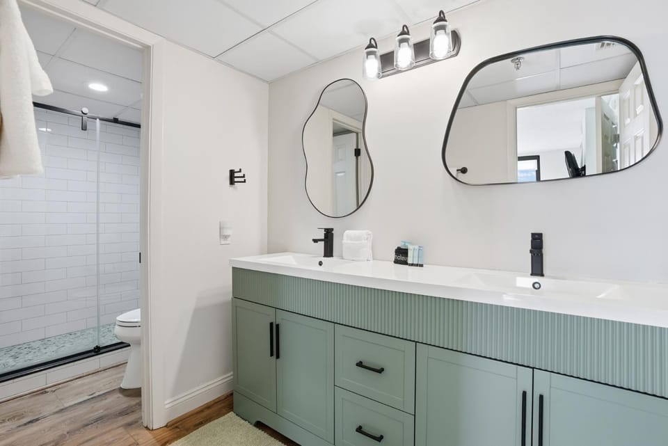 Watercrest 207 3 BR 3 BA with 2 Beachfront Masters Apartment in Lower Grand Lagoon