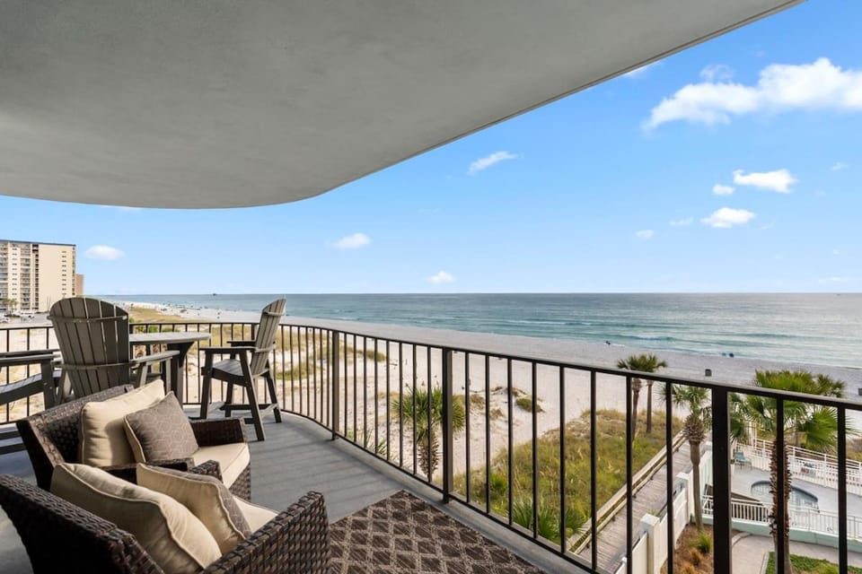 Patio, Day, Natural landscape, View (from property/room), Balcony/Terrace, Seating area, Sea view