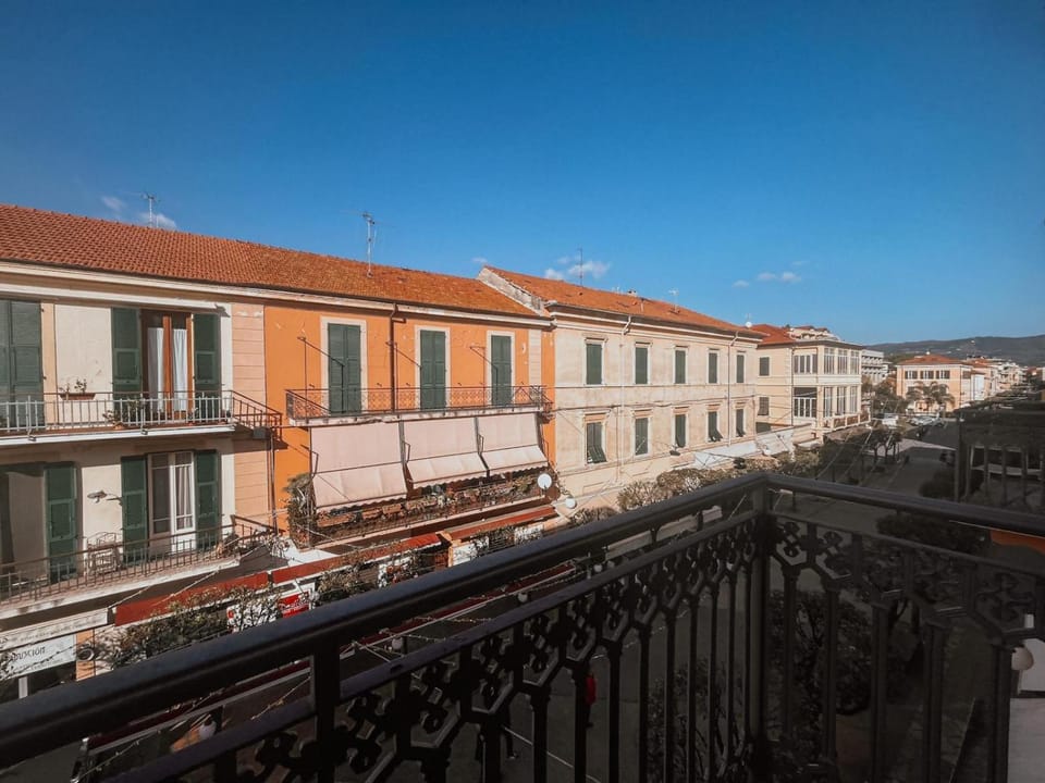 Bilocale Romantico centrale + parking Apartment in Diano Marina